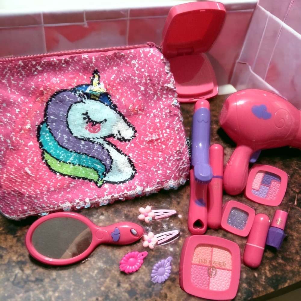 Style.Lab Magic Sequin Unicorn/Rainbow Pouch with Beauty playset